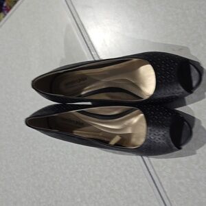 Predictions Comfort Plus  Black Peep-Toe Heels Size 9 .5